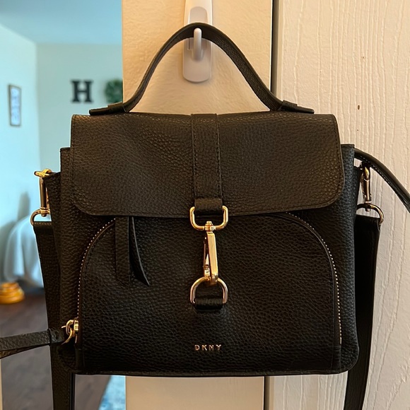 Dkny Handbags - ADORABLE Genuine LEATHER DKNY Crossbody Front Clasp Purse